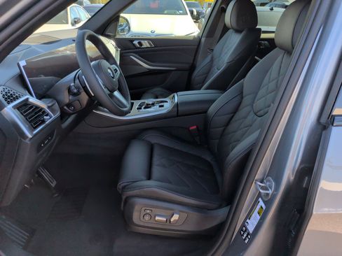 Used 2026 BMW X5 xDrive40i w/ M Sport Package AWD/4WD image 35