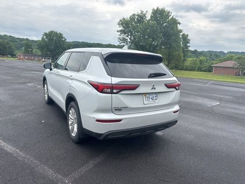 Used 2022 Mitsubishi Outlander ES FWD image 35