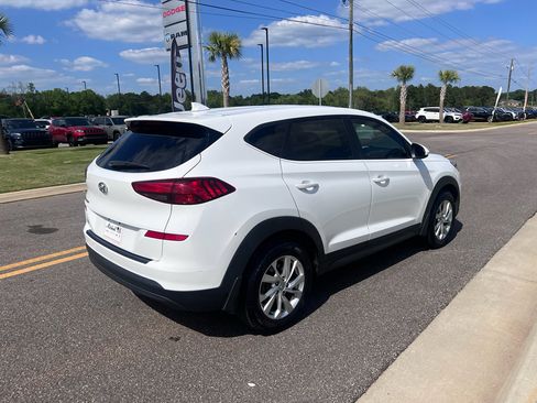 Used 2019 Hyundai Tucson SE image 5