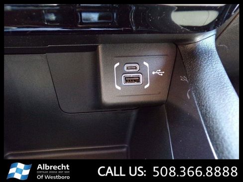 New 2023 Jeep Compass Latitude image 18