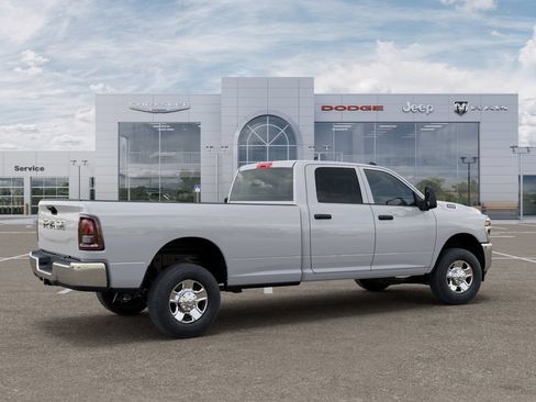 Used 2025 RAM 2500 Tradesman w/ Chrome Appearance Group RWD image 4