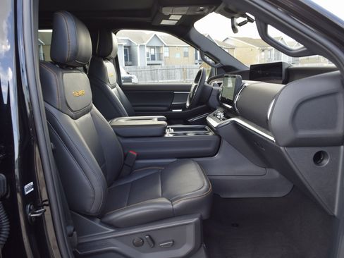 New 2025 Ford Expedition Tremor image 25