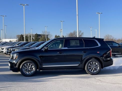 New 2025 Kia Telluride LX image 4