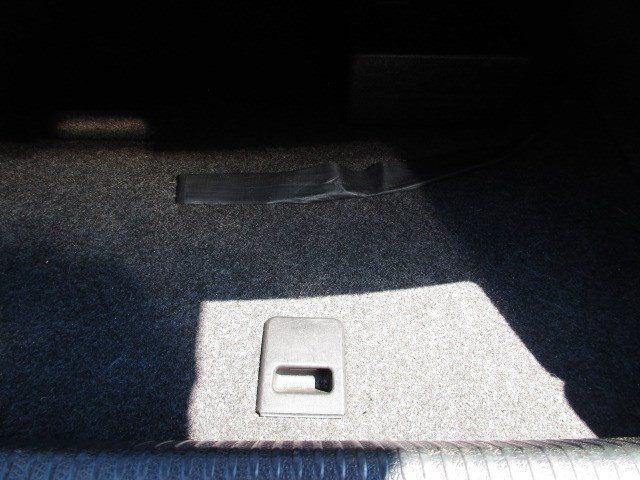 Used 2015 Volkswagen Eos Executive FWD image 29