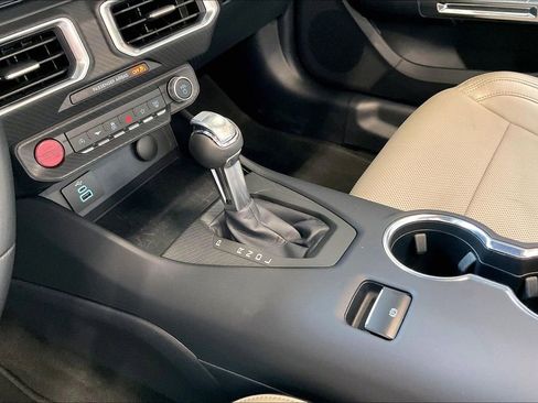 Used 2025 Ford Mustang Premium image 11