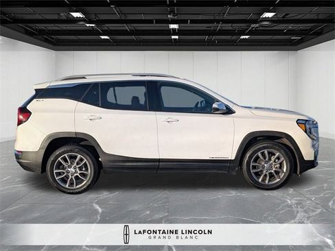 Used 2022 GMC Terrain SLT image 6