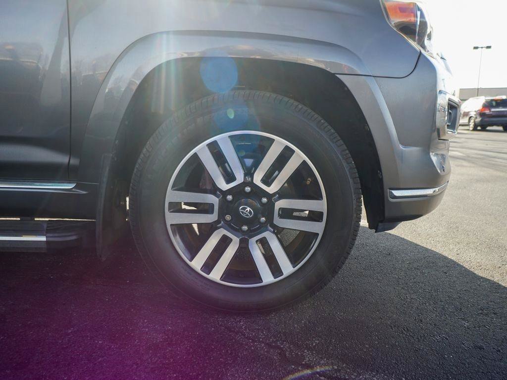 Used 2018 Toyota 4Runner Limited AWD/4WD image 10