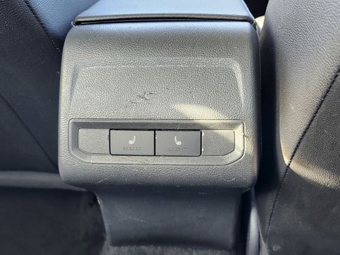 Used 2021 Volkswagen Jetta SE w/ SE Cold Weather Package image 21