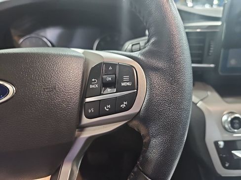 Used 2022 Ford Explorer XLT w/ Equipment Group 202A AWD/4WD image 25
