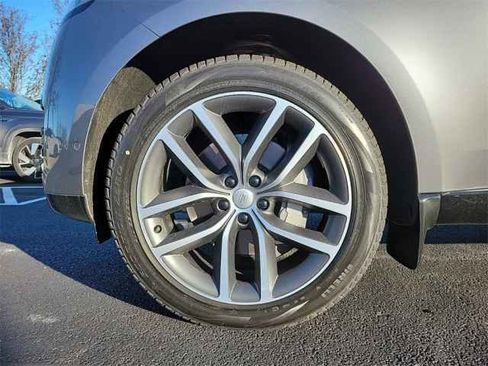 New 2025 Land Rover Range Rover SE image 11