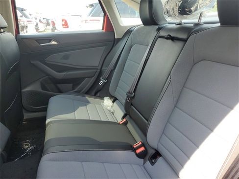 New 2025 Volkswagen Jetta SE image 9
