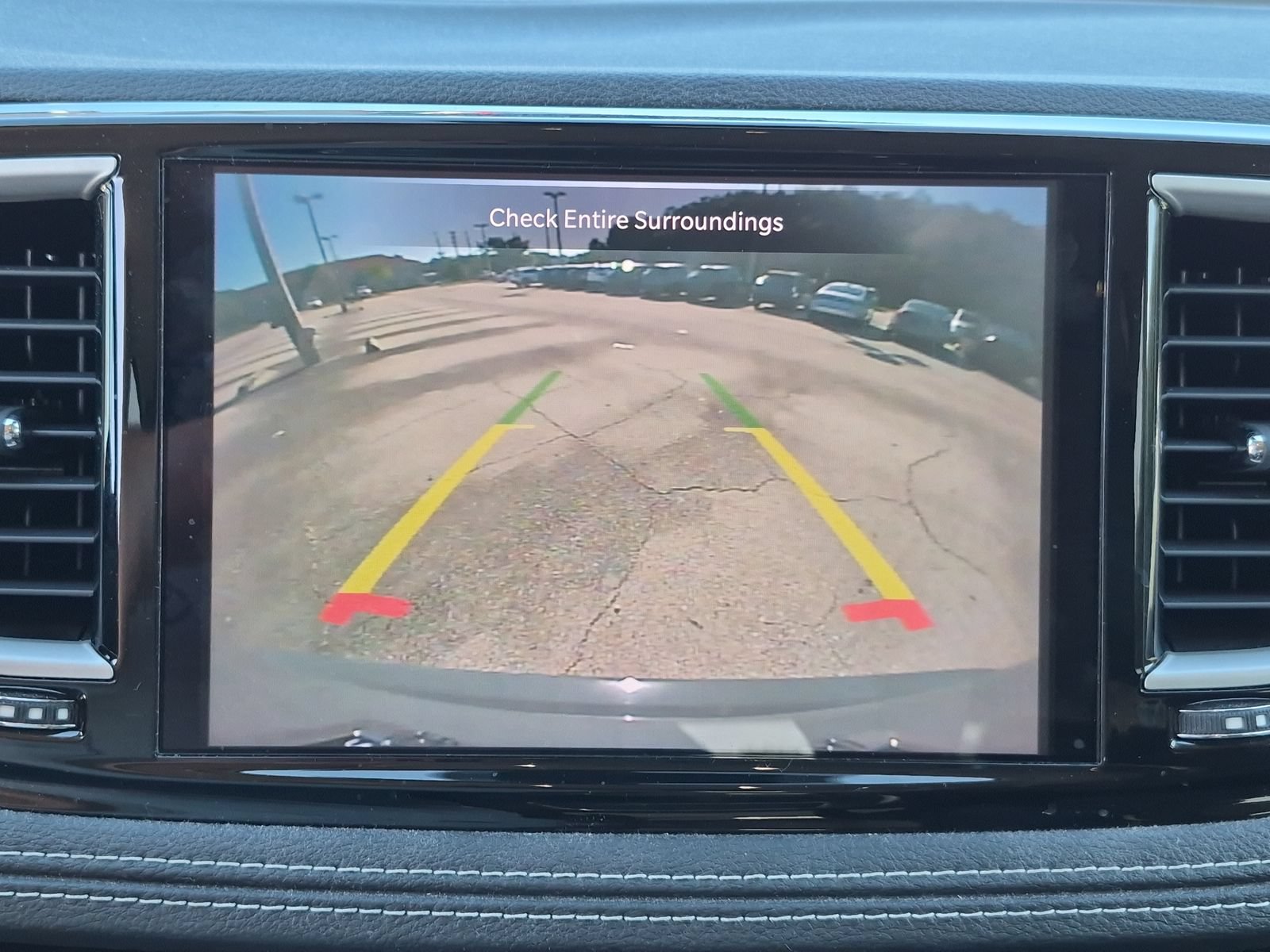 Used 2022 Chrysler Pacifica Touring-L FWD image 28