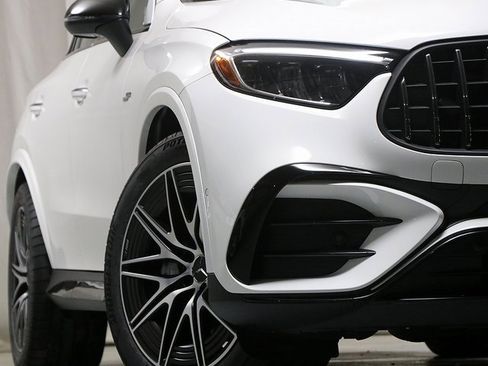 Certified 2025 Mercedes-Benz GLC 43 AMG 4MATIC image 4