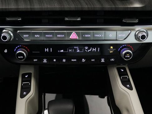 Used 2024 Kia Telluride SX Prestige image 26