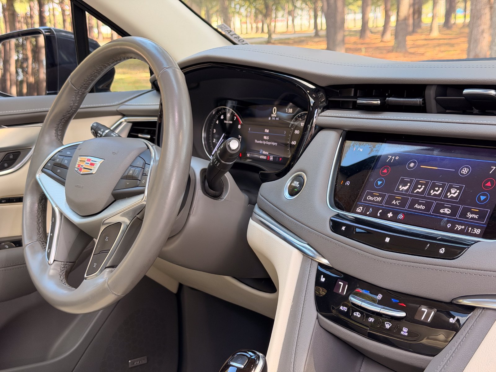 Used 2021 Cadillac XT5 Premium Luxury AWD/4WD image 19