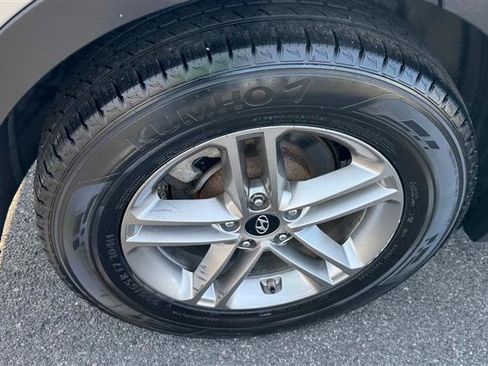 Used 2018 Hyundai Santa Fe Sport AWD/4WD image 23