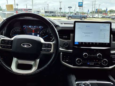 Used 2022 Ford Expedition Max XLT RWD image 23