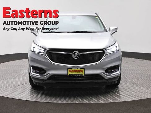 Used 2021 Buick Enclave Essence w/ Sport Touring Edition FWD image 2