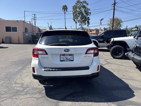 Used 2016 Subaru Outback 2.5i Premium w/ Popular Package #2 AWD/4WD image 6