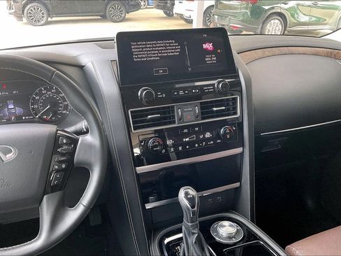 Certified 2024 INFINITI QX80 Premium Select w/ Cargo Package image 8