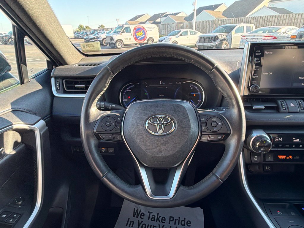 Used 2019 Toyota RAV4 XSE w/ XSE Weather Package AWD/4WD image 21