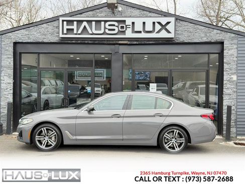 Used 2022 BMW 530i xDrive w/ Premium Package image 10