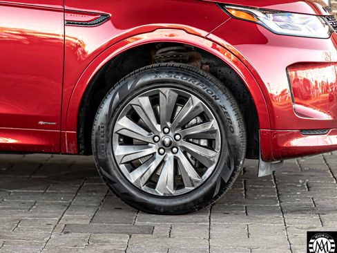 Used 2020 Land Rover Discovery Sport SE R-Dynamic image 10