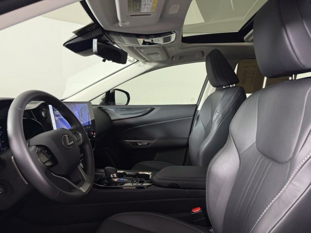 Used 2025 Lexus NX 350h AWD w/ Accessory Package (2T) image 20