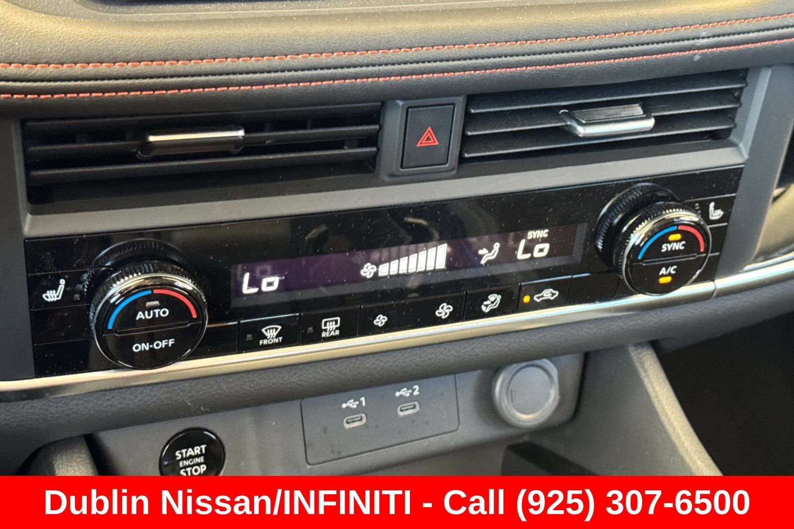 Used 2025 Nissan Rogue SV AWD/4WD image 29