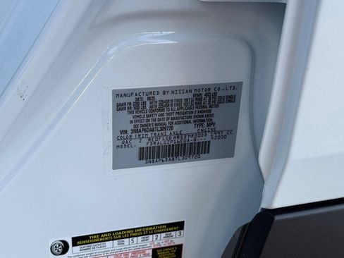 Used 2026 Nissan Kicks SR FWD image 23