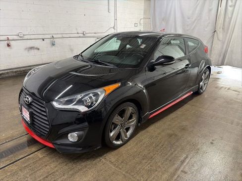 Used 2015 Hyundai Veloster Turbo FWD image 2