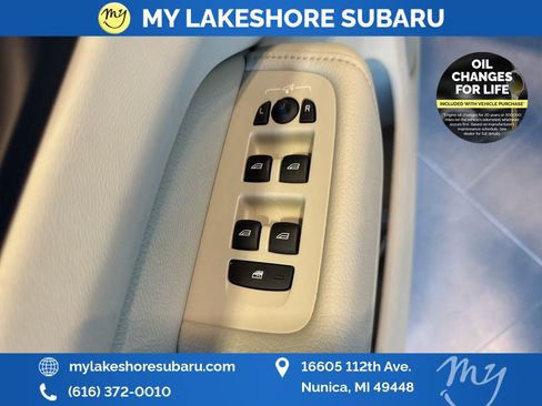 Used 2022 Volvo XC60 B5 Momentum image 12