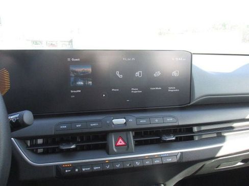 New 2025 Kia K4 LXS image 12