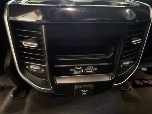 Used 2022 RAM 1500 Laramie w/ Sport Appearance Package AWD/4WD image 14