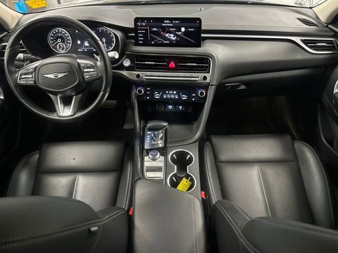 Used 2025 Genesis G70 2.5T image 3