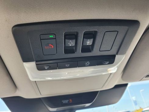 Certified 2022 Nissan Pathfinder Platinum w/ Cargo Package image 23