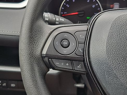 Used 2021 Toyota RAV4 XLE AWD/4WD image 20