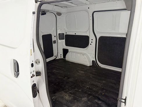 Used 2015 Nissan NV200 S image 27