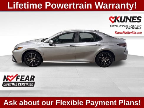 Used 2024 Toyota Camry SE image 7