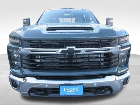 New 2026 Chevrolet Silverado 3500 LT w/ All Star Edition AWD/4WD image 9