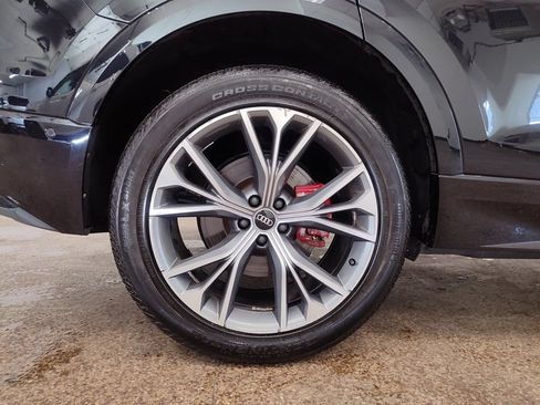 Used 2021 Audi Q8 Premium AWD/4WD image 24