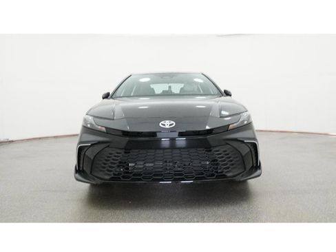 New 2026 Toyota Camry SE image 31