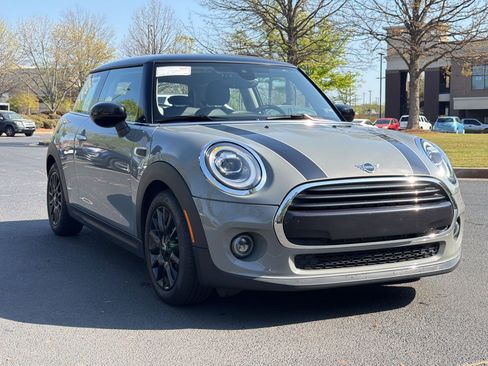 Used 2020 MINI Cooper 2-Door Hardtop w/ Premium Package image 6