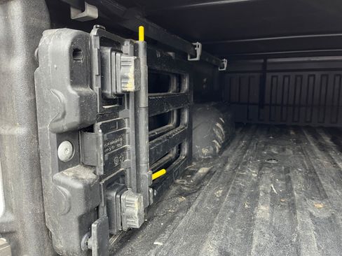 Used 2014 Ford F250 Platinum w/ FX4 Off-Road Package image 8