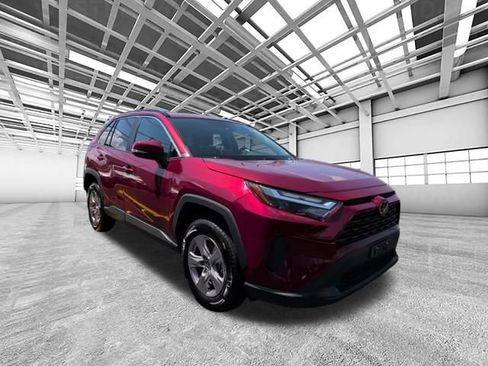 Certified 2025 Toyota RAV4 XLE AWD/4WD image 1