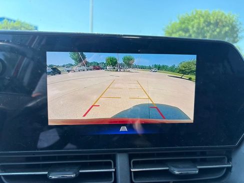 Used 2024 Chevrolet Trax ACTIV w/ Sunroof Package FWD image 19