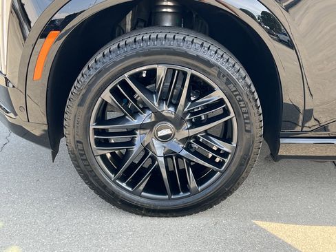 New 2025 Cadillac Escalade IQ Sport 2 w/ LPO, ONYX Package image 37