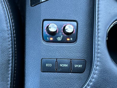 Used 2016 Toyota Avalon XLE Premium image 23