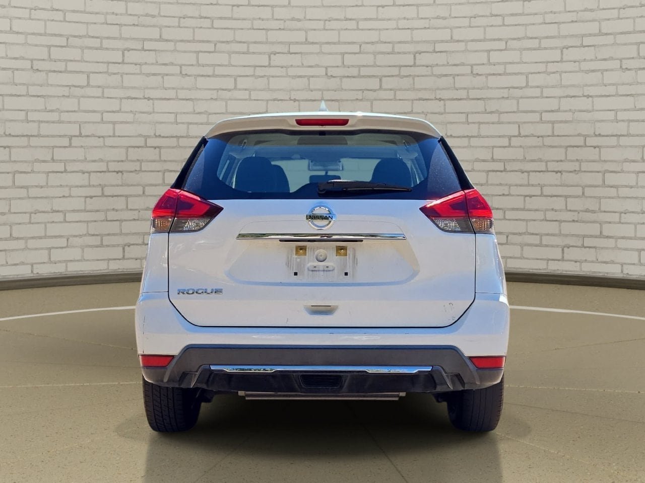 Used 2018 Nissan Rogue S FWD image 6