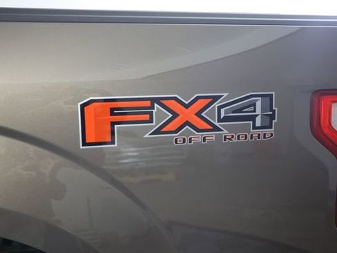Used 2016 Ford F150 XLT w/ Equipment Group 302A Luxury AWD/4WD image 21